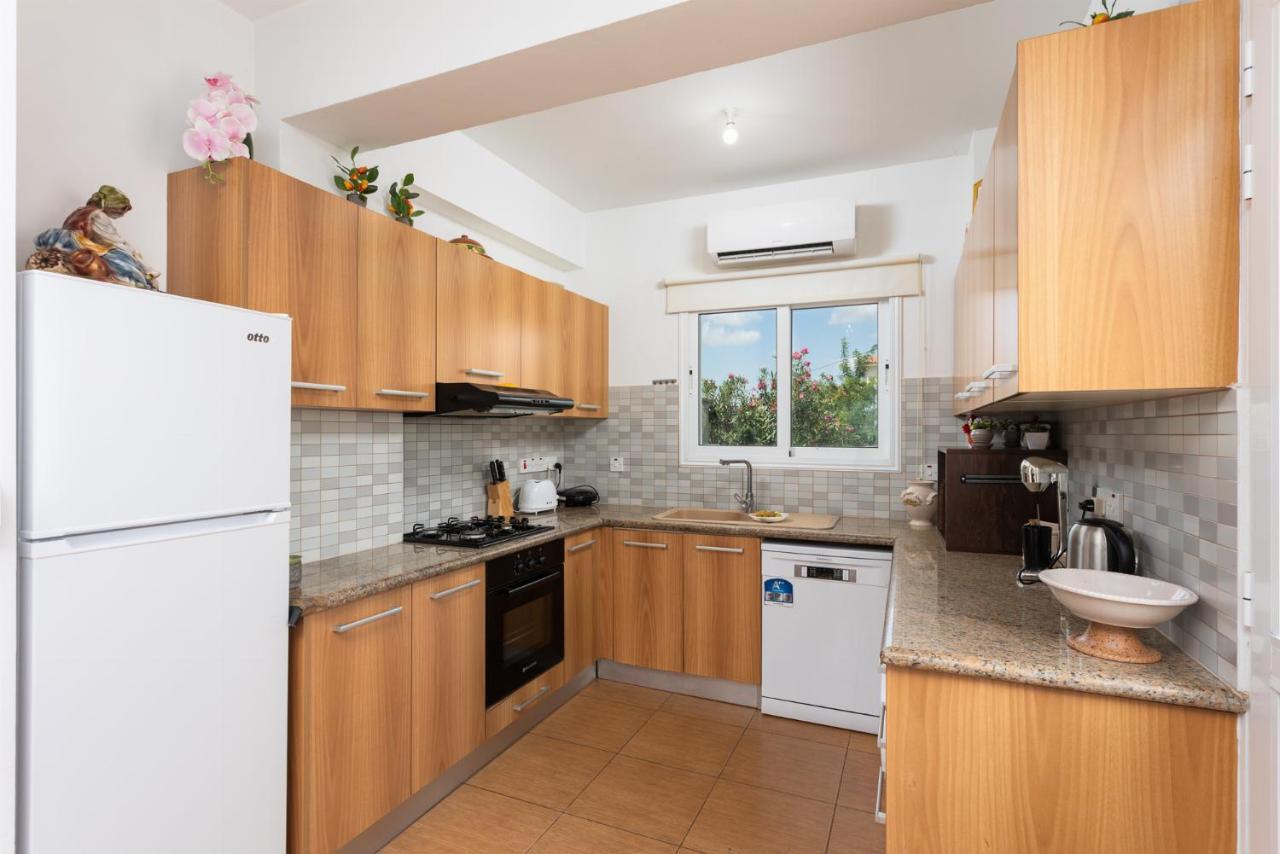 Villa Kalliopi Paralimni Exteriör bild