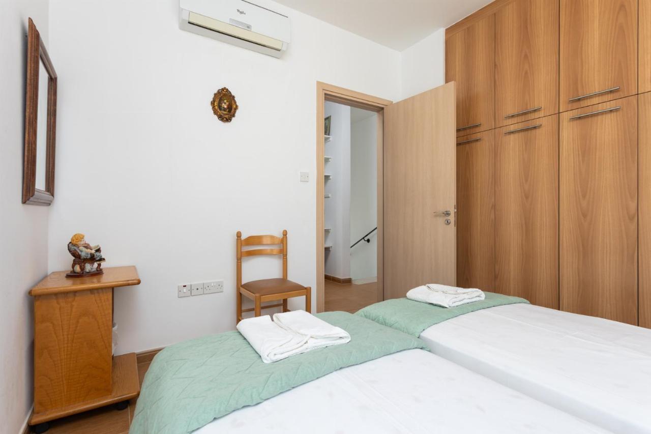 Villa Kalliopi Paralimni Exteriör bild