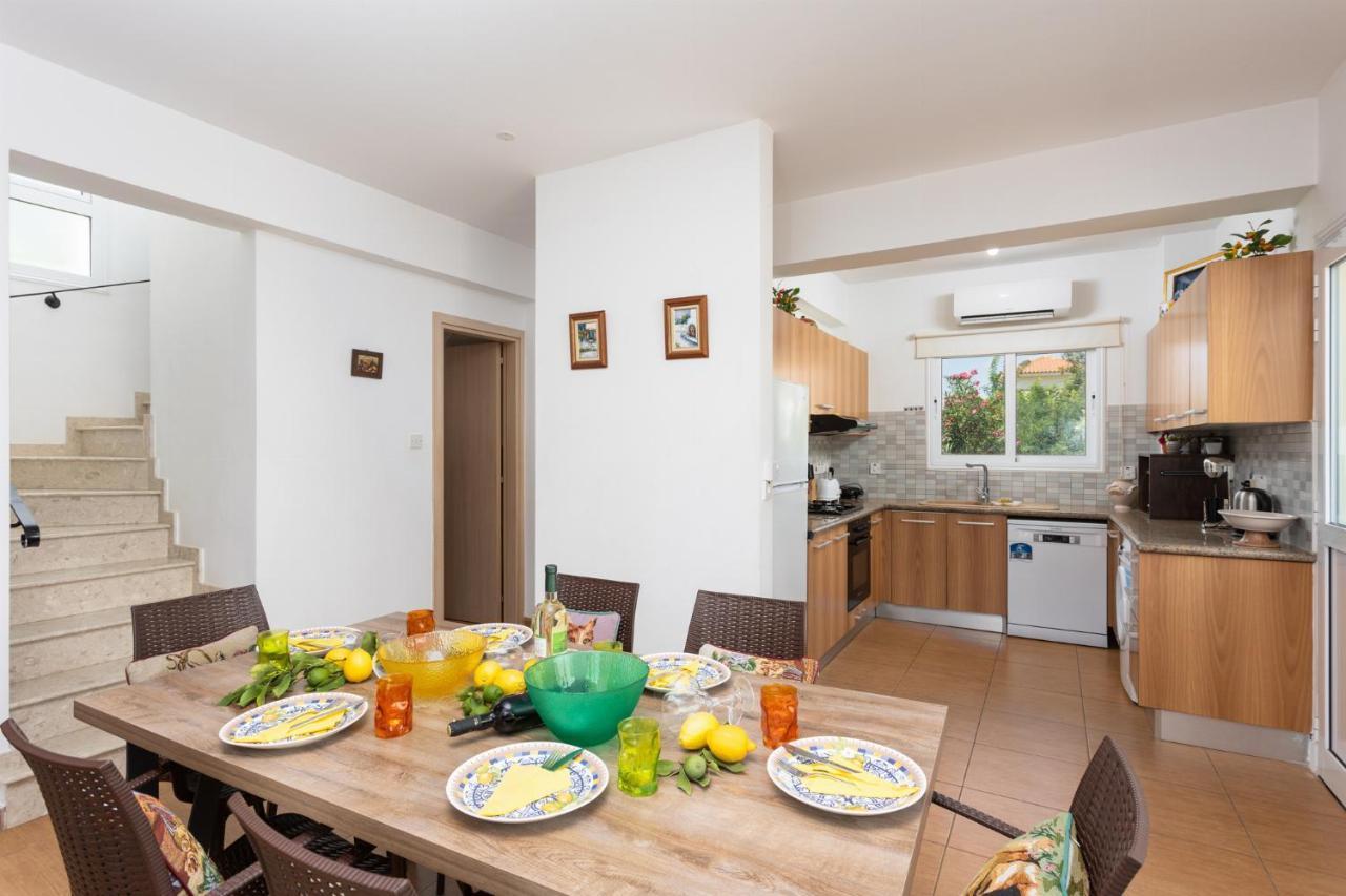 Villa Kalliopi Paralimni Exteriör bild