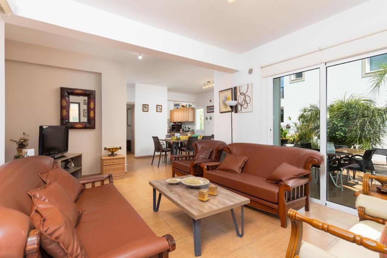 Villa Kalliopi Paralimni Exteriör bild
